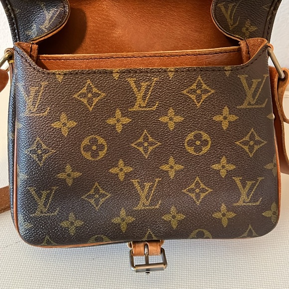 Louis Vuitton Monogram Crossbody - Picture 11 of 16